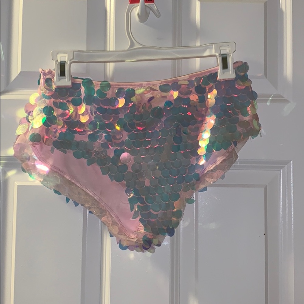 FashionNova festival shorts